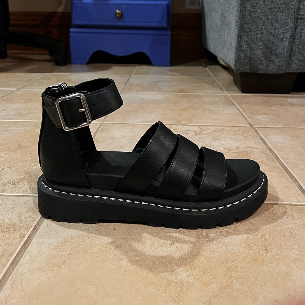 Wild Fable Black Chunky Platform Sandals